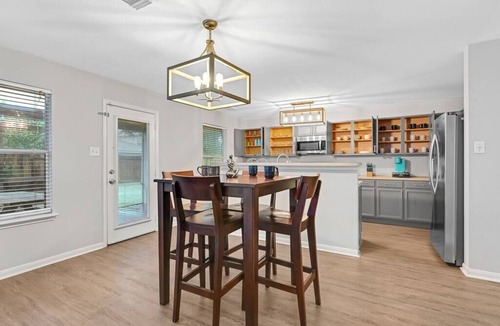 Spring House | Absolutely Charming Vacation Home!