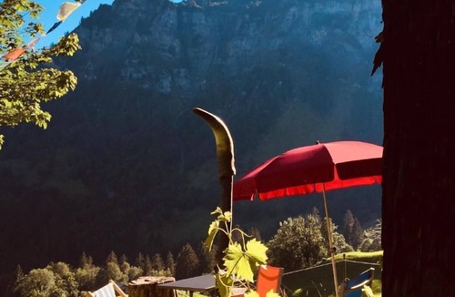 Braunwald Ski Chalet | Absolutely quiet panoramic location in an ancient wooden house