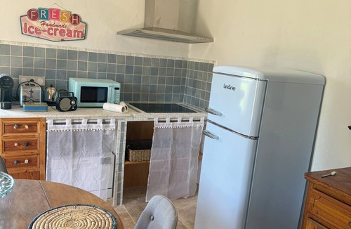 Violes House | ABSTRUS gite for 2 pers on 1 etag by its private terasse animals ok-de 18 kg