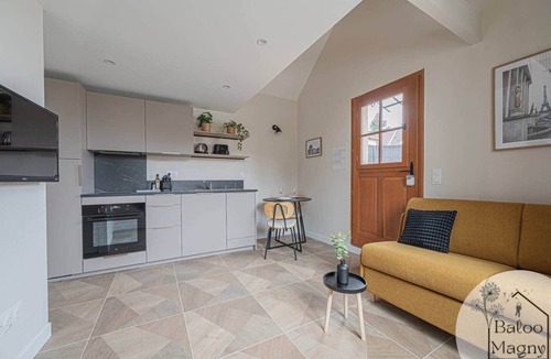 Magny-le-Hongre Apartment | Abu's Hideaway - Cosy Studio at Disneyland