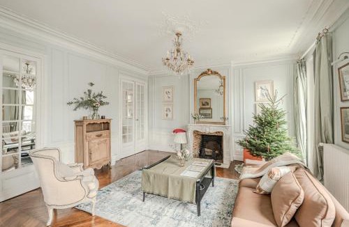 Chaillot Apartment | AC 3bds Apt with arc de triomphe view & terrace