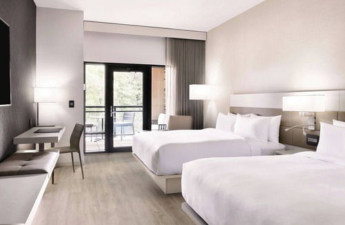 Barclay Downs Hotel | AC Hotel by Marriott Charlotte SouthPark