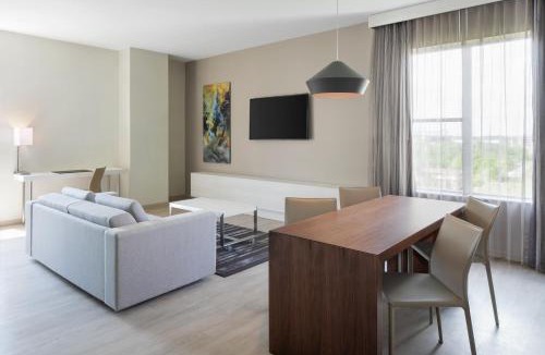 Gainesville Hotel | AC Hotel by Marriott Gainesville Downtown