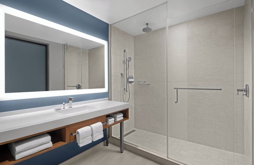 Wailea Hotel | AC Hotel by Marriott Maui Wailea