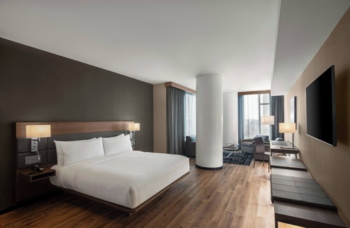 Downtown Ottawa Hotel | AC Hotel BY Marriott Ottawa Dwtn