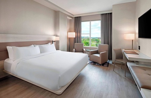 Gainesville Hotel | AC Hotel by Marriott Gainesville Downtown