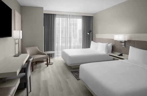 Downtown Hotel | AC Hotel St. Louis Clayton