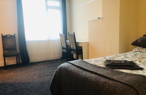 Rochford Apartment | AC Lounge 119a