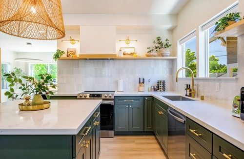 Miller Park House | AC/New Remodel/Chef's Kitchen/BBQ/Cap Hill