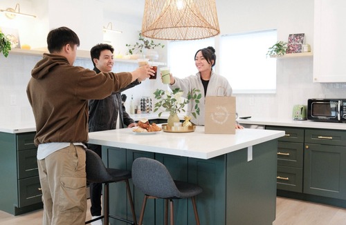 Miller Park House | AC/New Remodel/Chef's Kitchen/BBQ/Cap Hill