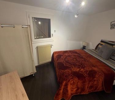 Chatillon-Coligny Apartment | AC - Privé