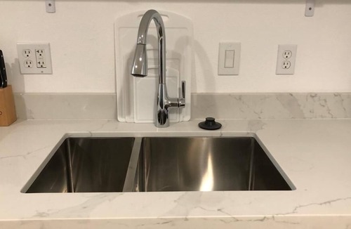 Fairview Apartment | AC Studio with Fully Stocked Kitchenette