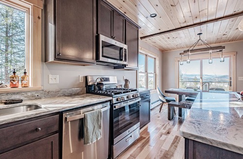 Greenwood Ski Chalet | AC, summer dates discounted!