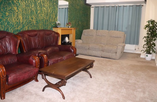 Brize Norton House | Acaccia Bunglow