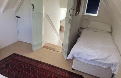 Halstead House | Acacia Cottage