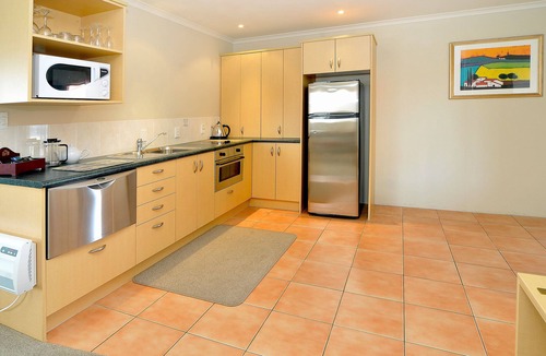 East Tamaki Hotel | Academy at Botany Motor Inn