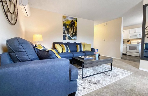 Rockrimmon Condo | ★Academy Hideaway With View! Sleeps 5 with AC!★
