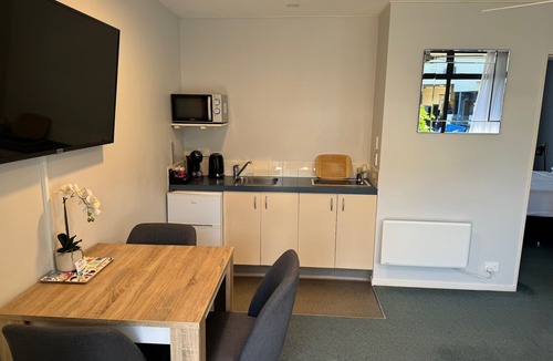 Tauranga South Hotel | Academy Motor Inn