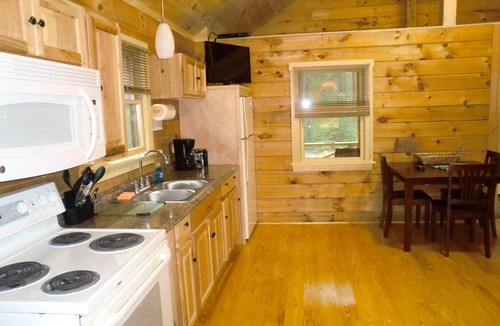 Southwest Harbor Cabin | Acadia Explorer Cabin 2