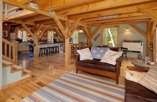 Lamoine Beach Cottage | Acadia Lobsterman's Secret Cottage