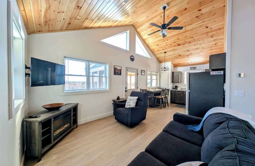 Sullivan House | Acadia Sunset Cabin: Pond, Beach & Firepit