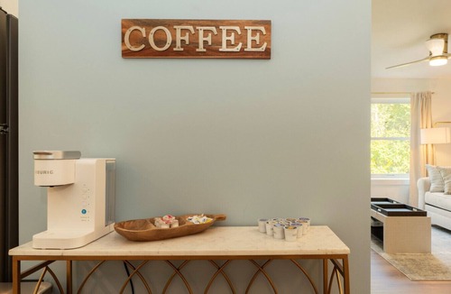 Trenton Apartment | Acadian Dream 1BR Suite (3)