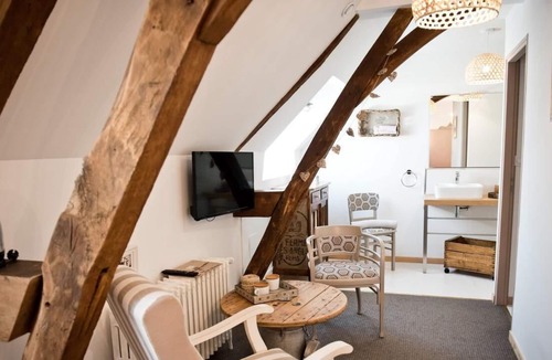 Bucilly House | Acanthus Leaf Cottage