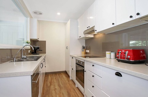 Bright House | Acaronar- Great value for money