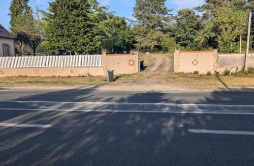Nogent-sur-Vernisson House | Accès direct N7 Maison détente avec jacuzzi spa massant