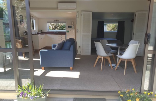 Two Mile Bay Hotel | Accent on Taupo