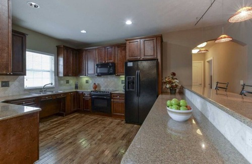 Branson House | Accessible 4BR/4BA Golf Villa with Resort Pool and Hot Tub