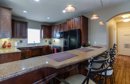 Branson House | Accessible 4BR/4BA Golf Villa with Resort Pool and Hot Tub