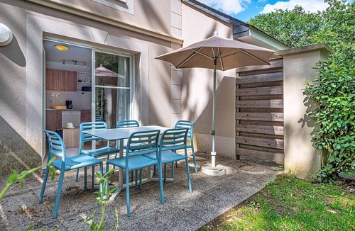 Saumur Apartment | Accessible Apartment with Terrace for 3