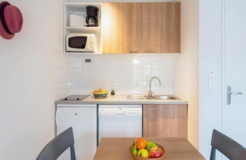 Saumur Apartment | Accessible Apartment with Terrace for 3