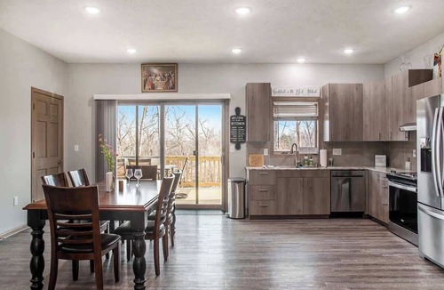 Council Bluffs House | Accessible Escape- Completely Handicap accessible!