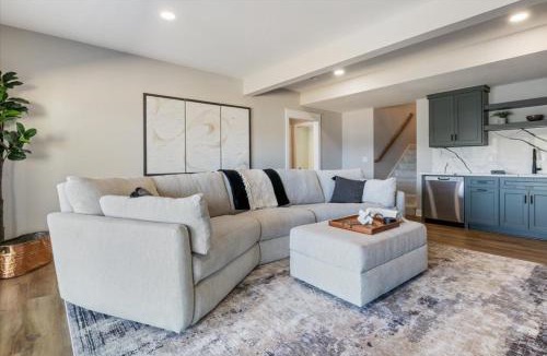 Climax Springs House | Accessible Lakeside Luxury at the 45mm w/Private Dock, Sunset Views & More
