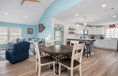 Port Bolivar House | Accessible Paradise: Beach Fun for Everyone!