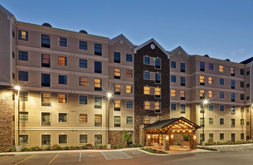West Seneca Apartment | Accessible Queen Studio w/Kitchen, Buffalo