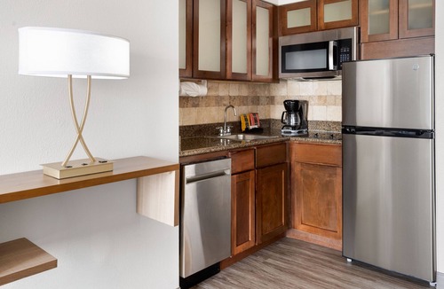Harrisburg Apartment | Accessible Queen Studio Suite Near Hersheypark
