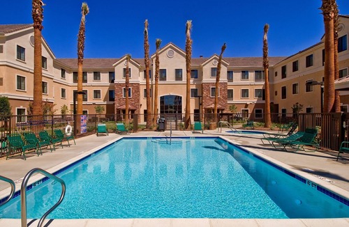 Palmdale Apartment | Accessible Studio Suite w/Bathtub, Palmdale