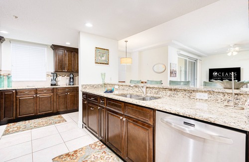 Schulte Park Condo | Accessible 1st Floor-Heated Pool-Opus #105