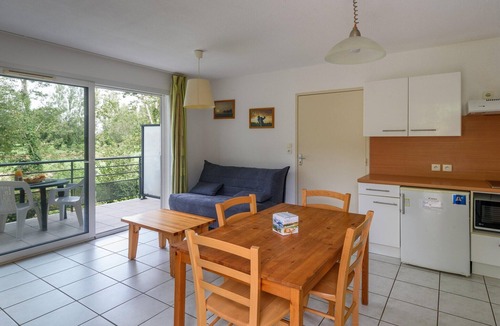 Aiguelèze Apartment | Accessible Vineyard Stay for Four