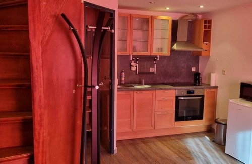 Villeneuve-Saint-Georges Apartment | Accommodation with room near airport