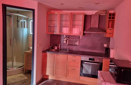 Villeneuve-Saint-Georges Apartment | Accommodation with room near airport