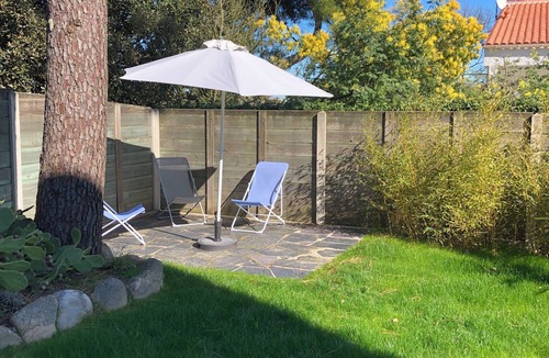 Chateau-d'Olonne Cottage | Accommodation with private garden and terrace, 10 minutes from the beach
