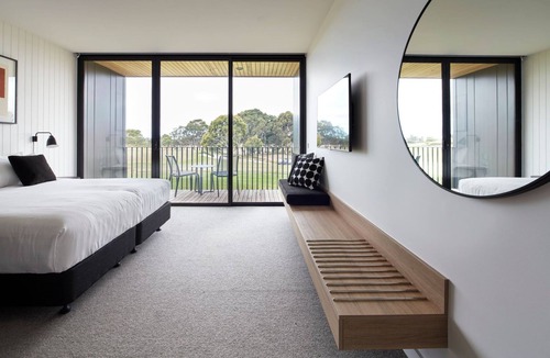 Curlewis Hotel | Accommodation at Curlewis