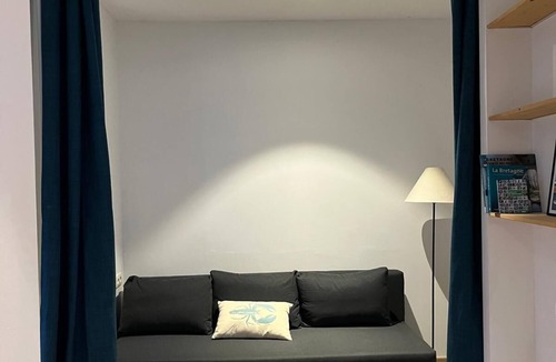Treffiagat Apartment | Accommodation back from the beach