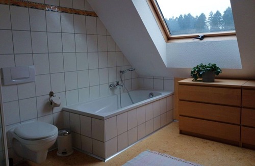 Rohlstorf Apartment | Accommodation between lakes - private room, shower and bath, WC, 2 bedrooms