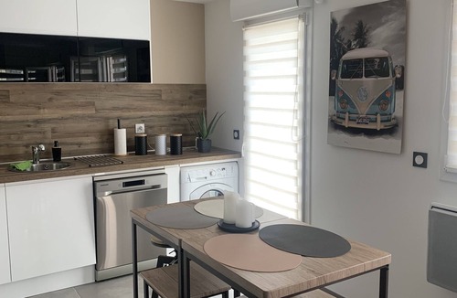 Decines-Charpieu House | Accommodation near the OL stadium