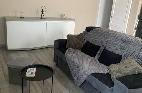 Decines-Charpieu House | Accommodation near the OL stadium